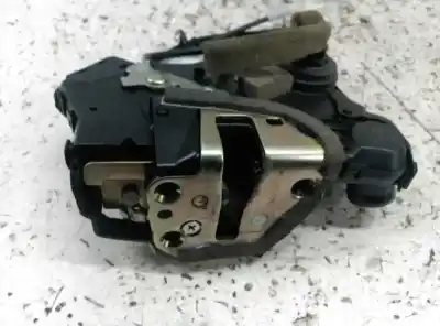 Second-hand car spare part front right door lock for toyota corolla (e12) 1.6 16v oem iam references 350711