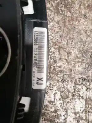 Peça sobressalente para automóvel em segunda mão quadrante por opel zafira b cosmo referências oem iam 13225988  