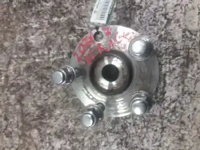 Peça sobressalente para automóvel em segunda mão cubo por toyota auris active referências oem iam 