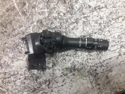 Peça sobressalente para automóvel em segunda mão comutador de limpa vidros por toyota auris active referências oem iam 17f144