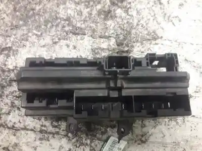 Second-hand car spare part fuse box unit for bmw serie 7 (e65/e66) 730d oem iam references 18560  