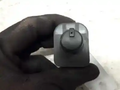 Автозапчасти б/у УПРАВЛЕНИЕ ЗЕРКАЛОМ за AUDI A4 BERLINA (8E)  ссылки OEM IAM   