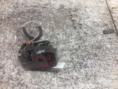 Peça sobressalente para automóvel em segunda mão fechadura da porta dianteira direita por opel meriva blue line referências oem iam 13154792