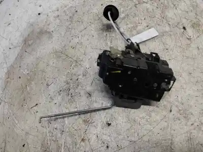 Peça sobressalente para automóvel em segunda mão fechadura da porta dianteira esquerda por audi a4 berlina (8e) 1.9 tdi (96kw) referências oem iam 4b1837015b