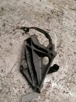 Second-hand car spare part left engine support for bmw serie 1 berlina (e81/e87) 120d oem iam references 2211677504101  