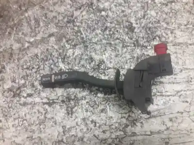 Peça sobressalente para automóvel em segunda mão COMUTADOR DE PISCAS  por FORD FIESTA BERL./COURIER  Referências OEM IAM 84FG13B302BA 11 PINS 96028100