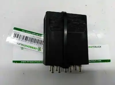 Pezzo di ricambio per auto di seconda mano SCATOLA RELÈ/FUSIBILI per MERCEDES-BENZ CLASE E (W124) BERLINA  Riferimenti OEM IAM 0025451305  