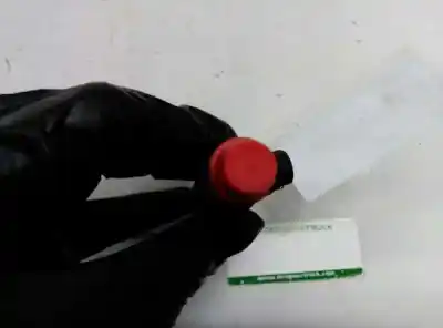 Second-hand car spare part injector for renault master ii phase 2 combi 2.5 diesel cat oem iam references   