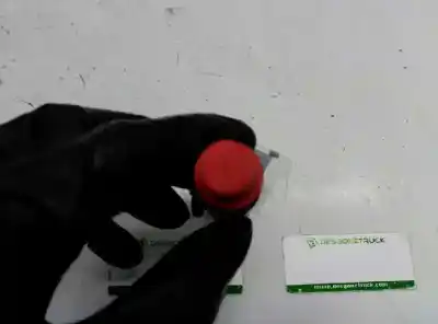 Second-hand car spare part injector for renault master ii phase 2 combi 2.5 diesel cat oem iam references   