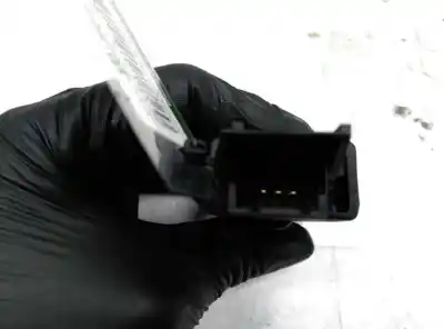 Second-hand car spare part radio control switch for renault clio ii fase ii (b/cb0) authentique oem iam references 8200058695  