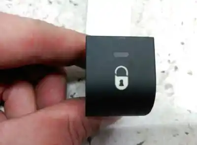 Piesă de schimb auto la mâna a doua comutator blocare uși pentru peugeot 207 confort referințe oem iam 96570636xt