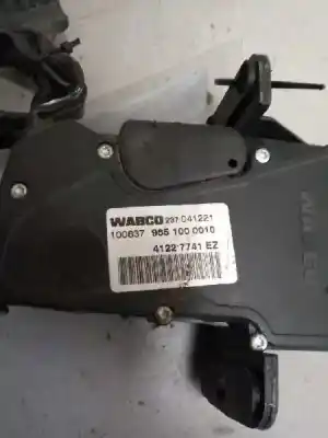 Second-hand car spare part accelerator pedal for iveco stralis (ad/at) 7.8 diesel oem iam references 41227741   Second-hand car spare part accelerator pedal for iveco stralis (ad/at) 7.8 diesel oem iam references 41227741