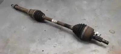 Second-hand car spare part front right transmission for renault megane iii berlina 5 p dynamique oem iam references 8200725502