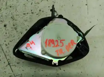 Peça sobressalente para automóvel em segunda mão cinto de segurança traseiro direito por ford focus berlina (cap) ghia referências oem iam 4m51a611b68cb