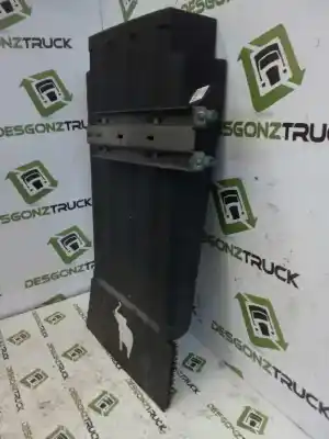 Recambio de automóvil de segunda mano de guardabarros trasero izquierdo para . schmitz ..... referencias oem iam   
