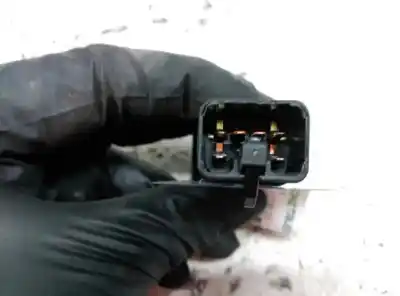 Second-hand car spare part switch for kia carnival ii 2.9 cdri ex oem iam references   