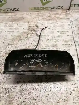 Pièce détachée automobile d'occasion COMPTEUR DE VITESSE TABLEAU DE BORD pour MERCEDES-BENZ CLASE E (W124) BERLINA  Références OEM IAM 87001131  
