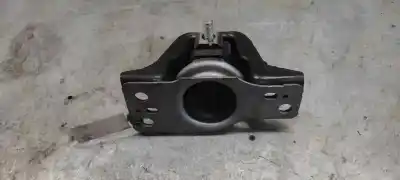 Second-hand car spare part right engine support for renault clio iii dynamique oem iam references 8200281186  