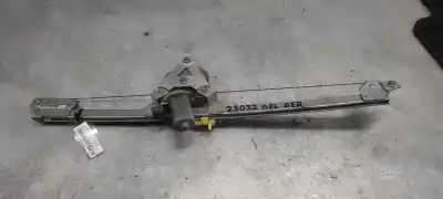 Peça sobressalente para automóvel em segunda mão elevador de vidros dianteiro direito por renault trafic combi (ab 4.01) 1.9 diesel referências oem iam 91165705f