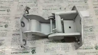Second-hand car spare part hinge for opel vivaro combi 2.7t corto oem iam references   