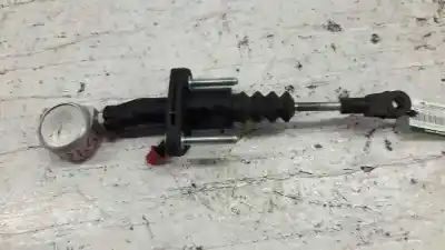 Pièce détachée automobile d'occasion POMPE D'EMBRAYAGE pour OPEL ZAFIRA B  Références OEM IAM 90581565  