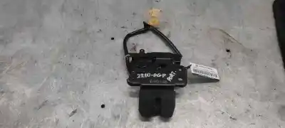 Pièce détachée automobile d'occasion COFFRE / SERRURE DE PORTE pour TOYOTA AVENSIS SEDÁN (_T25_)  Références OEM IAM  4 PINS 