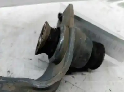 Second-hand car spare part engine support for renault scenic ii authentique oem iam references 8200197452  