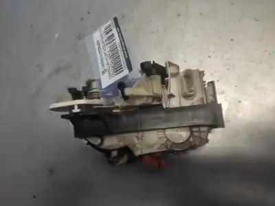 Second-hand car spare part left front door lock for dodge caliber s oem iam references 04589409ae  4 pins