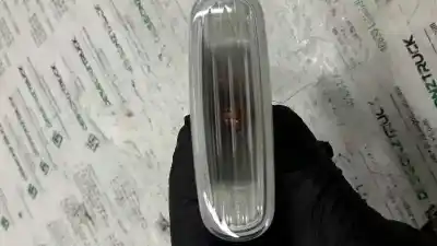 Peça sobressalente para automóvel em segunda mão farolim do lado esquerdo por peugeot bipper básico referências oem iam 51717793