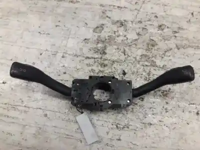 Peça sobressalente para automóvel em segunda mão Comandos De Alavanca por AUDI A3 (8L) 1.8 20V Turbo Referências OEM IAM 8L0953513  