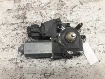 Pièce détachée automobile d'occasion MOTEUR LÈVE VITRE AVANT GAUCHE pour AUDI A3 (8L)  Références OEM IAM 0536001402  