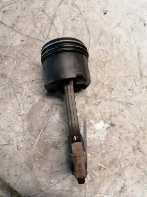 Second-hand car spare part piston for bmw serie 7 (e65/e66) 730d oem iam references   