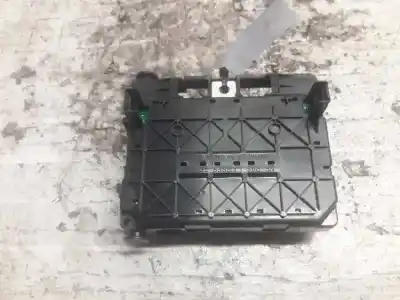 Second-hand car spare part fuse box unit for citroen berlingo 1.9 d multispace oem iam references 9643498980  t118470002