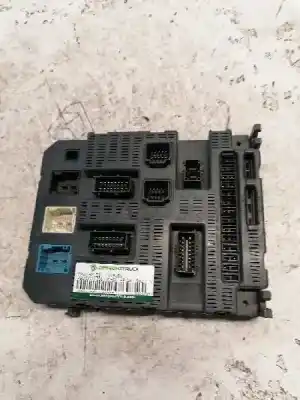 Peça sobressalente para automóvel em segunda mão Caixa De Fusíveis E Relés por PEUGEOT 308 1.6 HDi FAP CAT (9HZ / DV6TED4) Referências OEM IAM 9663798180  2503242020108