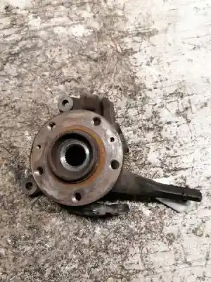 Pièce détachée automobile d'occasion MOYEU DE ROUE AVANT GAUCHE pour PEUGEOT 407  Références OEM IAM   
