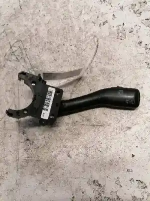 Peça sobressalente para automóvel em segunda mão Comutador De Limpa Vidros por SEAT LEON (1M1) 1.9 TDI Referências OEM IAM 4B0953503F  8/2 PINS