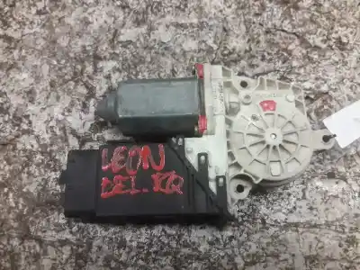 Second-hand car spare part left front window motor for seat leon (1m1) signo oem iam references 9776101432203  f005s00051