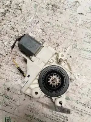 Автозапчасти б/у мотор стекла переднего правого за FORD FOCUS BERLINA (CAP) Ambiente (D) ссылки OEM IAM 4M5T14553  2 CABLES