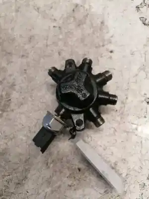 Автозапчастина б/у рампа инжектора для ford focus berlina (cap) ambiente (d) посилання на oem iam 4m5q9d280db