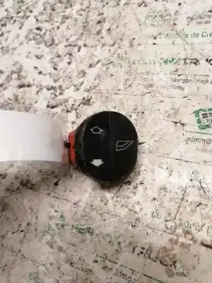 Peça sobressalente para automóvel em segunda mão botão / interruptor elevador vidro dianteiro direito por ford fiesta (cbk) ambiente referências oem iam 96fg14529ac
