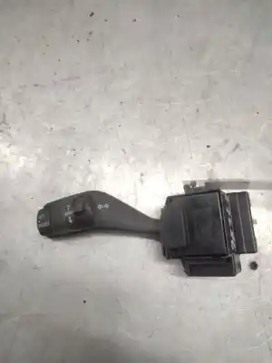 Peça sobressalente para automóvel em segunda mão Comutador De Piscas  por FORD FOCUS BERLINA (CAP) Ambiente (D) Referências OEM IAM 4M5T13335BD  