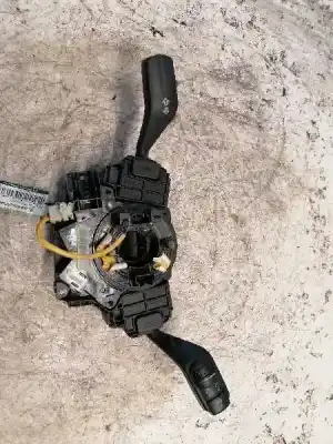 Peça sobressalente para automóvel em segunda mão Comandos De Alavanca por FORD FOCUS BERLINA (CAP) 1.6 TDCi CAT Referências OEM IAM 4M5T13N064EH 4M5T14A664AB 3M5T6475AE