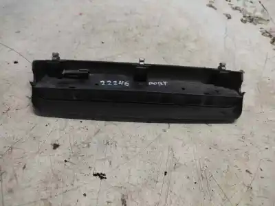 Peça sobressalente para automóvel em segunda mão farolim de travão central por opel corsa c blue line referências oem iam 09114502