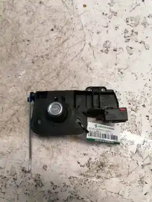 Автозапчастина б/у ЗОВНІШНЯ РУЧКА ВОРОТ для OPEL CORSA C  Посилання на OEM IAM 13168316  2 PINS