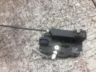 Second-hand car spare part front right door lock for opel combo familiar oem iam references 13154792  3 pins