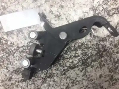 Second-hand car spare part hinge for opel combo familiar oem iam references 24403082  