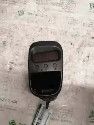 Pièce détachée automobile d'occasion HORLOGE pour HYUNDAI H 1  Références OEM IAM 945204A001  4 PINS