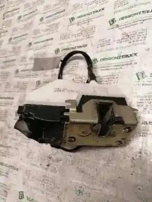 Second-hand car spare part left front door lock for renault scenic ii authentique oem iam references 2109061326g1