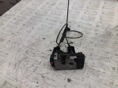 Second-hand car spare part right side sliding door lock for opel combo familiar oem iam references 