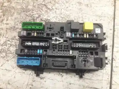 Peça sobressalente para automóvel em segunda mão Caixa De Fusíveis E Relés por OPEL ASTRA GTC Cosmo Referências OEM IAM  13222173 SW0912/HW0027